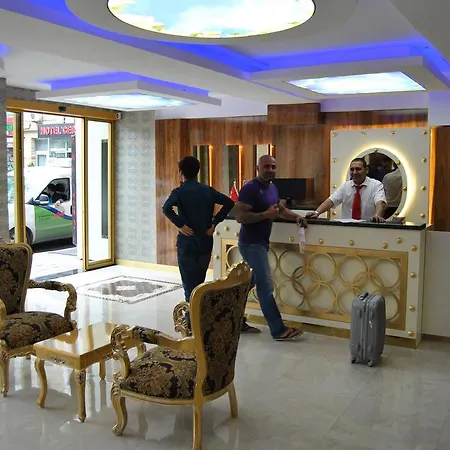 斯塔帕克酒店 3*